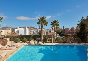 4 Bedroom Villa with Sea View and Pool Access