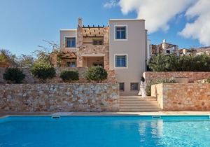 4 Bedroom Villa with Sea View and Pool Access