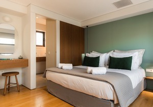 Acropolis Suite II By Urban Stripes