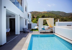 Adrianna Villa 2