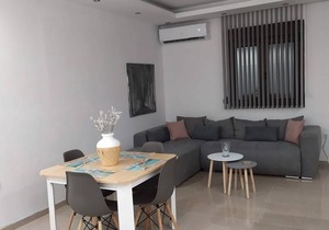 Anchors Aweigh 50m From The Sea