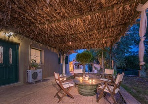 Apartment with pool and Breakfast included