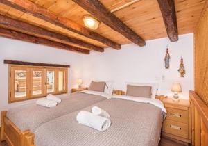 ARADENA TRADITIONAL House 3