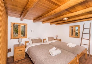ARADENA TRADITIONAL House 3