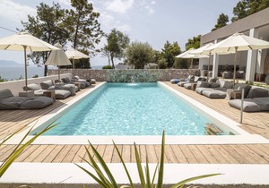 Arion Seaside Suites