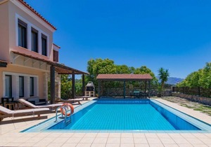 Ekklisies Tria: Large Private Pool, A/C, WiFi