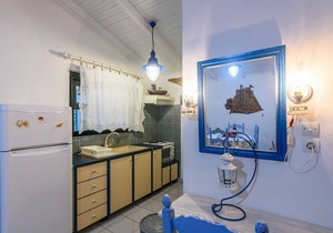 Fairytale Blue-Chranoi Seaside Retreats Up to 8ppl
