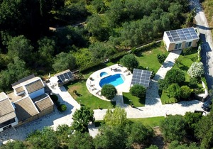 family pool villa centrally located 5' from resort