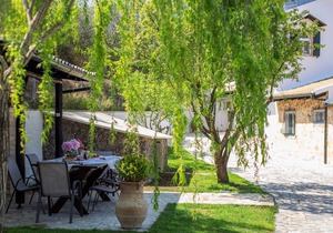 family pool villa centrally located 5' from resort