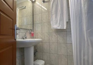 Flo's Apartments