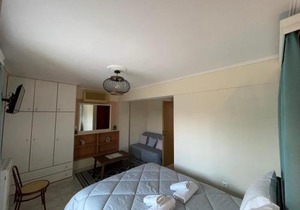 Flo's Apartments
