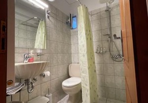 Flo's Apartments