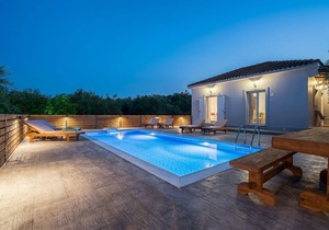 Ftelia - 3 Bedroom villa with Private Pool and Garden view