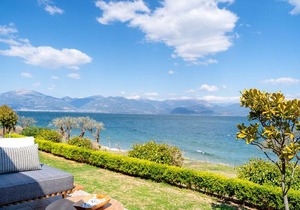 Lefkon Villa By The Sea!
