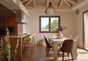 Merovigli 4 bedroom villa with private pool and sea views