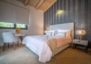 Merovigli 4 Bedroom Villa with Private Pool and Sea Views