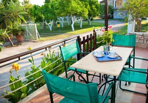 One bedroom appartement with enclosed garden and wifi at Agios Andreas