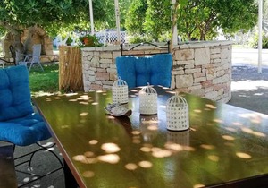 One bedroom appartement with enclosed garden and wifi at Agios Andreas