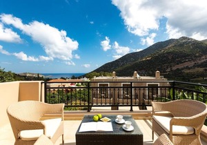 Pantheon Villas & Suites