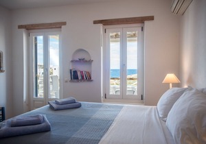 Parasporos: House / Villa - Parasporos