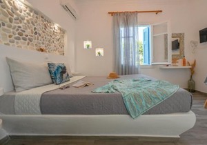 Perivoli 3-Chora(5min away from the center by car)