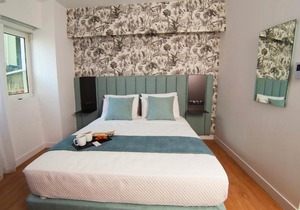 Phaedrus Living Modern Kriel Suites 203