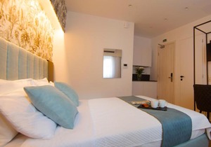 Phaedrus Living Modern Kriel Suites 304