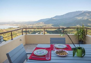 Plum Tree - Exceptional view