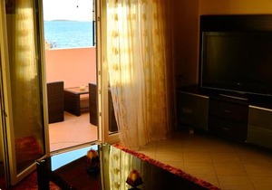 Sea Side Apartment Plataria