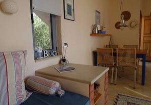 Sea view, close to the beach, well-kept, cozy, newly furnished and renovated