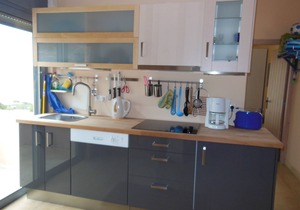 Sea view, close to the beach, well-kept, cozy, newly furnished and renovated