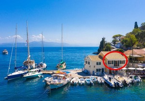 Spiros Jetty House: Walk to Beach, Sea Views, A/C, Car Not Required