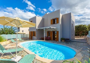 Villa Konstantina: Large Private Pool, Sea Views, A/C, WiFi, Eco-Friendly