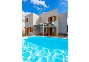 Villa Konstantina: Large Private Pool, Sea Views, A/C, WiFi, Eco-Friendly