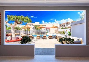Villa Remezzo Heated Pool, Beach Side
