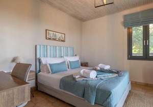 Villa Venia - Cozy Escape with Scenic Sew View, by ZanteWize