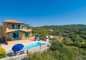 Villa Vera: Large Private Pool, Sea Views, A/C, WiFi, Eco-Friendly