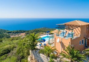Villa Vera: Large Private Pool, Sea Views, A/C, WiFi, Eco-Friendly