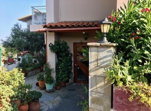 Bay Holiday Hotel | Karavomilos