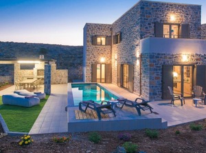 Holiday Elia Persons Bedrooms | Anopolis