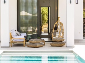 Holiday Persons | Skouloufia