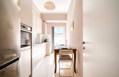 Agios Panteleimonas Apartment | Μοντέρνο διαμέρισμα 2' από το μετρό