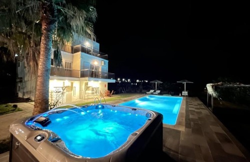 Nopigia Apartment | Πισίνα Υδρομασάζ Σάουνα 200μ από παραλία Κίσσαμος
