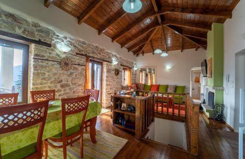 Potamia Ski Chalet | 100 m² Chalet ∙ 2 bedrooms ∙ 6 guests