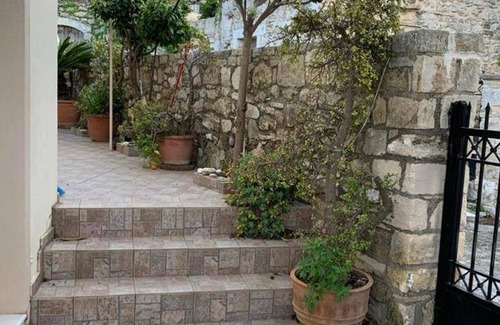 Pirgou House | 100 m² House ∙ 2 bedrooms ∙ 6 guests