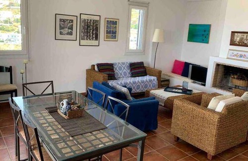 Lavreotiki House | 100 m² House ∙ 2 bedrooms ∙ 6 guests