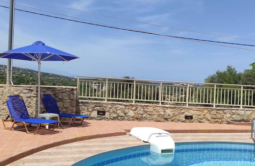Houdetsi House | 100 m² House ∙ 3 bedrooms ∙ 6 guests