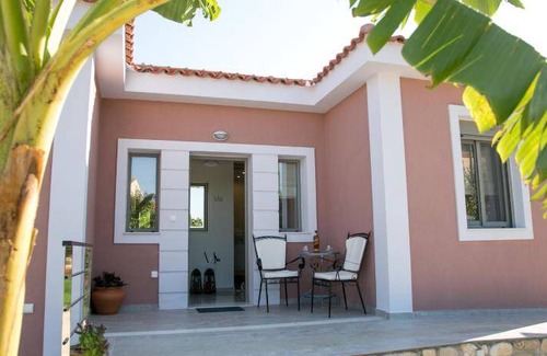Zola Villa | 100 m² Villa ∙ 2 bedrooms ∙ 5 guests