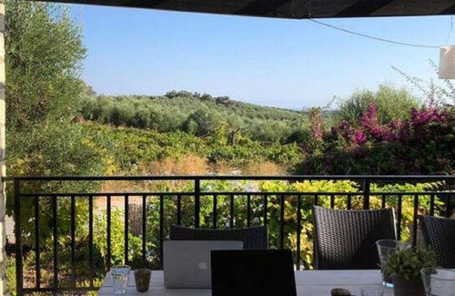 Loutra Villa | 100 m² Villa ∙ 3 bedrooms ∙ 6 guests