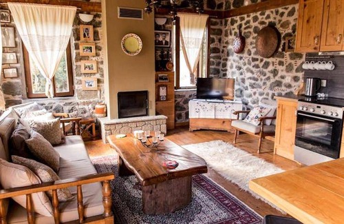 Pyli House | 105 m² House ∙ 3 bedrooms ∙ 5 guests
